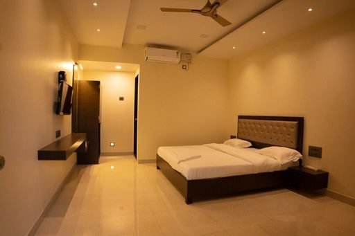 Rohan's Farms - 8 BHK — photo 4